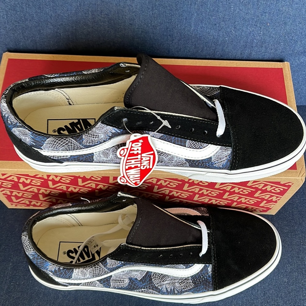 Vans Old Skool Wireframe Skulls Black True White WMNS - Picture 3 of 16